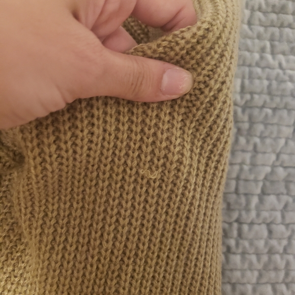 Sweater - Picture 4 of 4